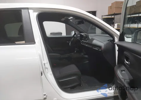 2024 Honda Hr-V 2Wd Sport/2Wd Sport W/O Bsi from USA, damaged, VIN 3CZRZ1H58RM729001